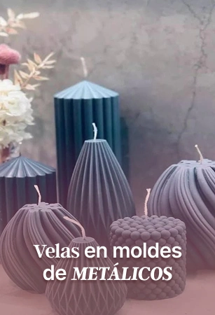 Velas en moldes metálicos